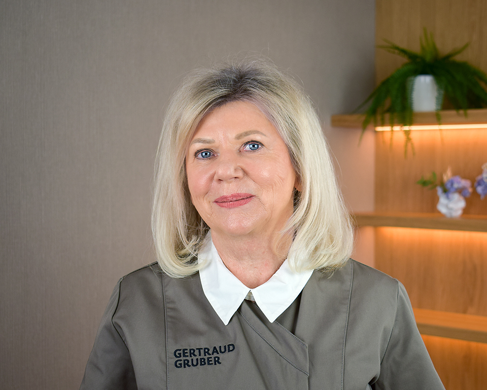 Eine von 1200 Gertraud Gruber Fachkosmetikerinnen