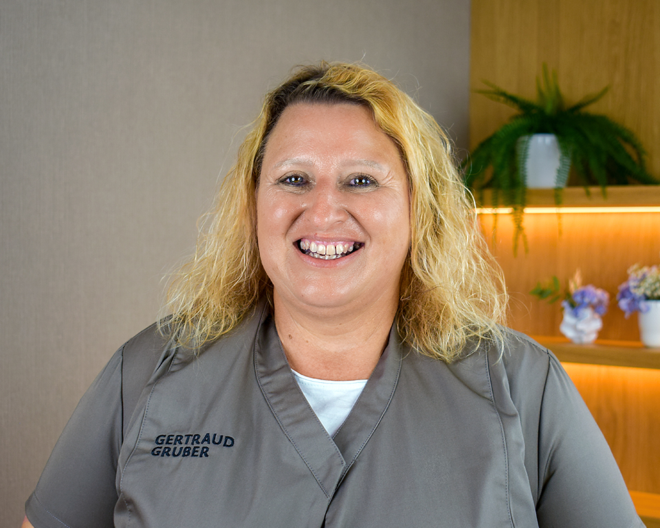 Eine von 1200 Gertraud Gruber Fachkosmetikerinnen