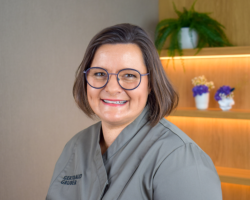 Eine von 1200 Gertraud Gruber Fachkosmetikerinnen