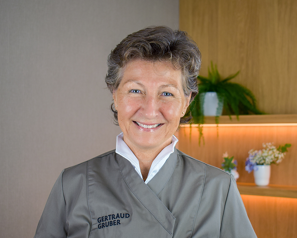 Eine von 1200 Gertraud Gruber Fachkosmetikerinnen